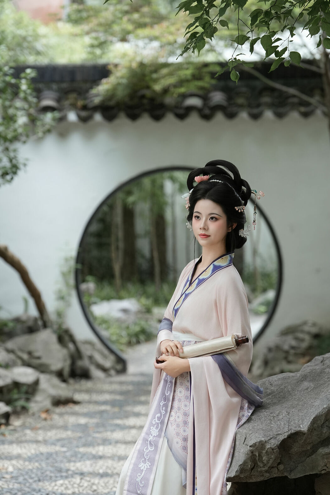 YiTuYu艺图语 Vol.10526 Qi Qi (51P)