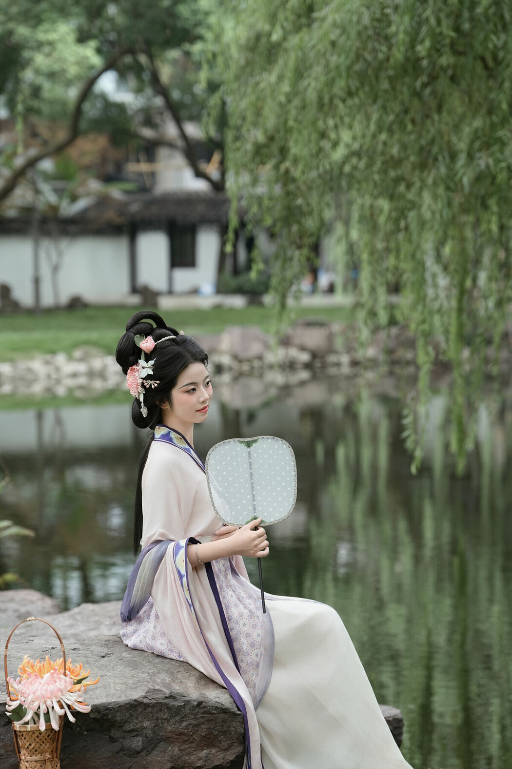 YiTuYu艺图语 Vol.10526 Qi Qi (51P)