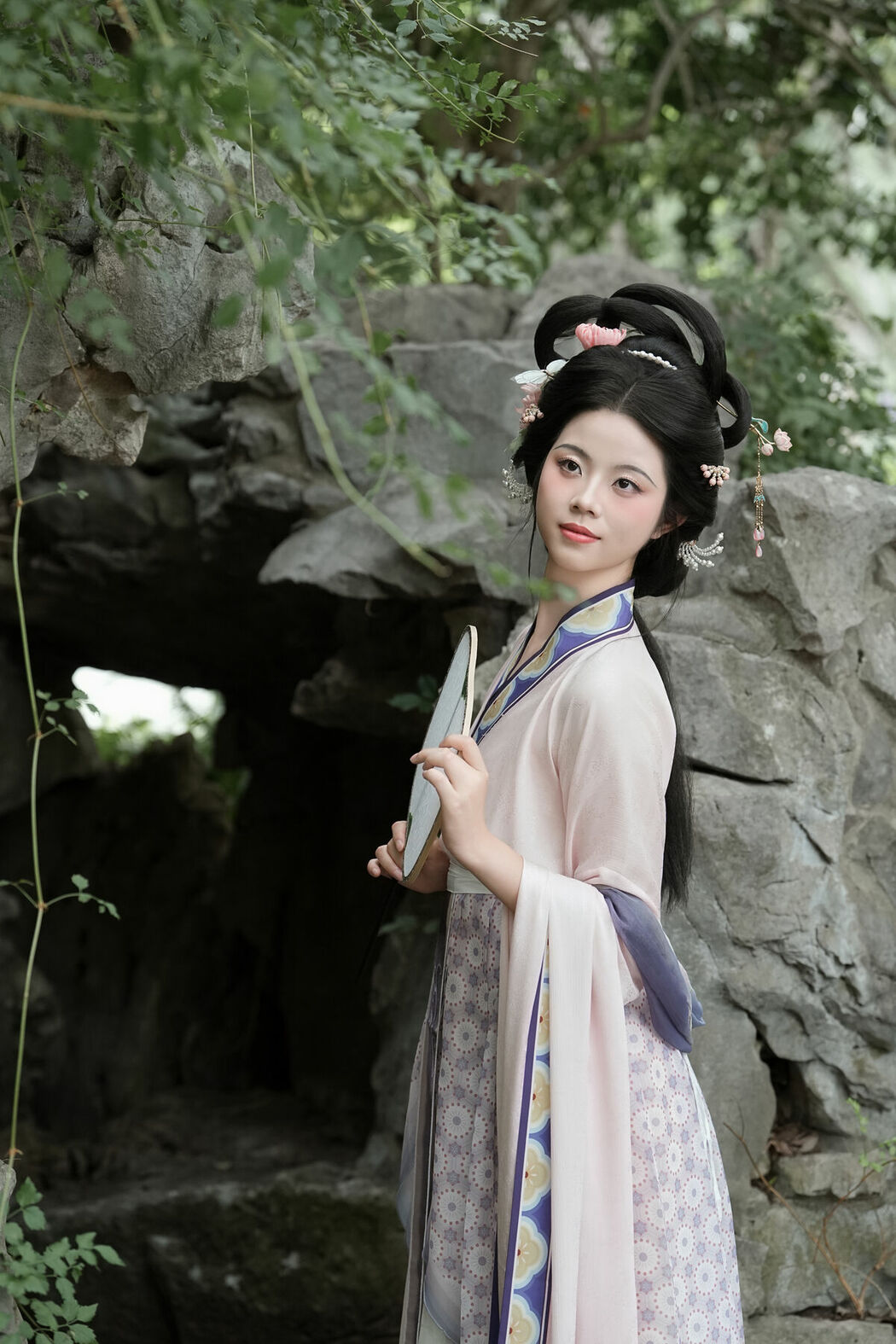 YiTuYu艺图语 Vol.10526 Qi Qi (51P)