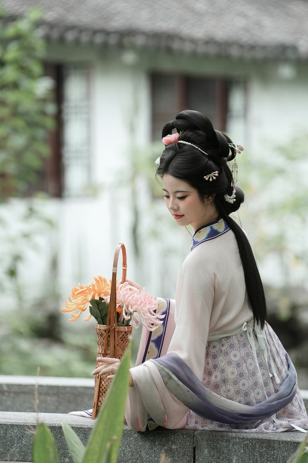 YiTuYu艺图语 Vol.10526 Qi Qi (51P)