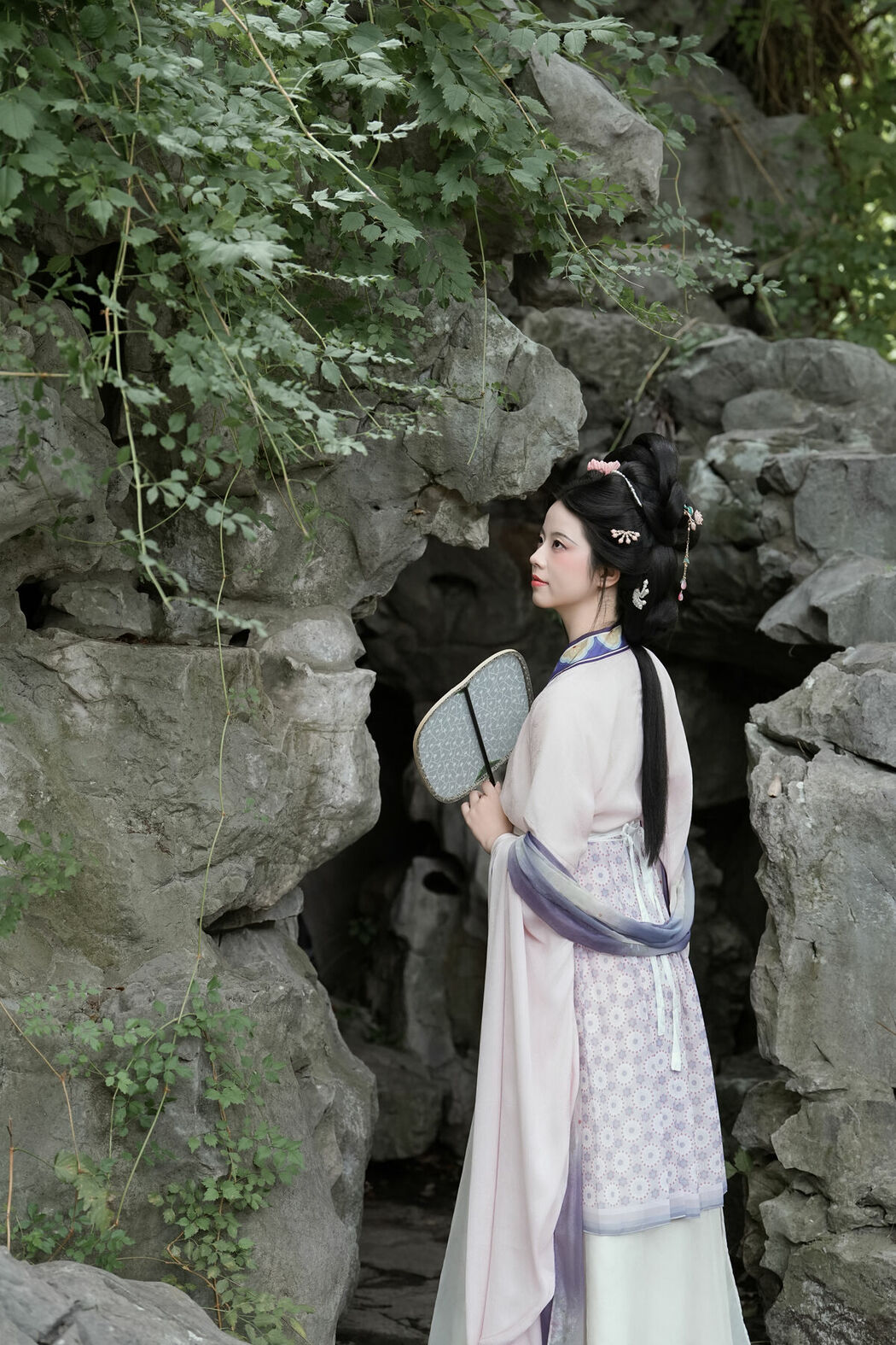 YiTuYu艺图语 Vol.10526 Qi Qi (51P)