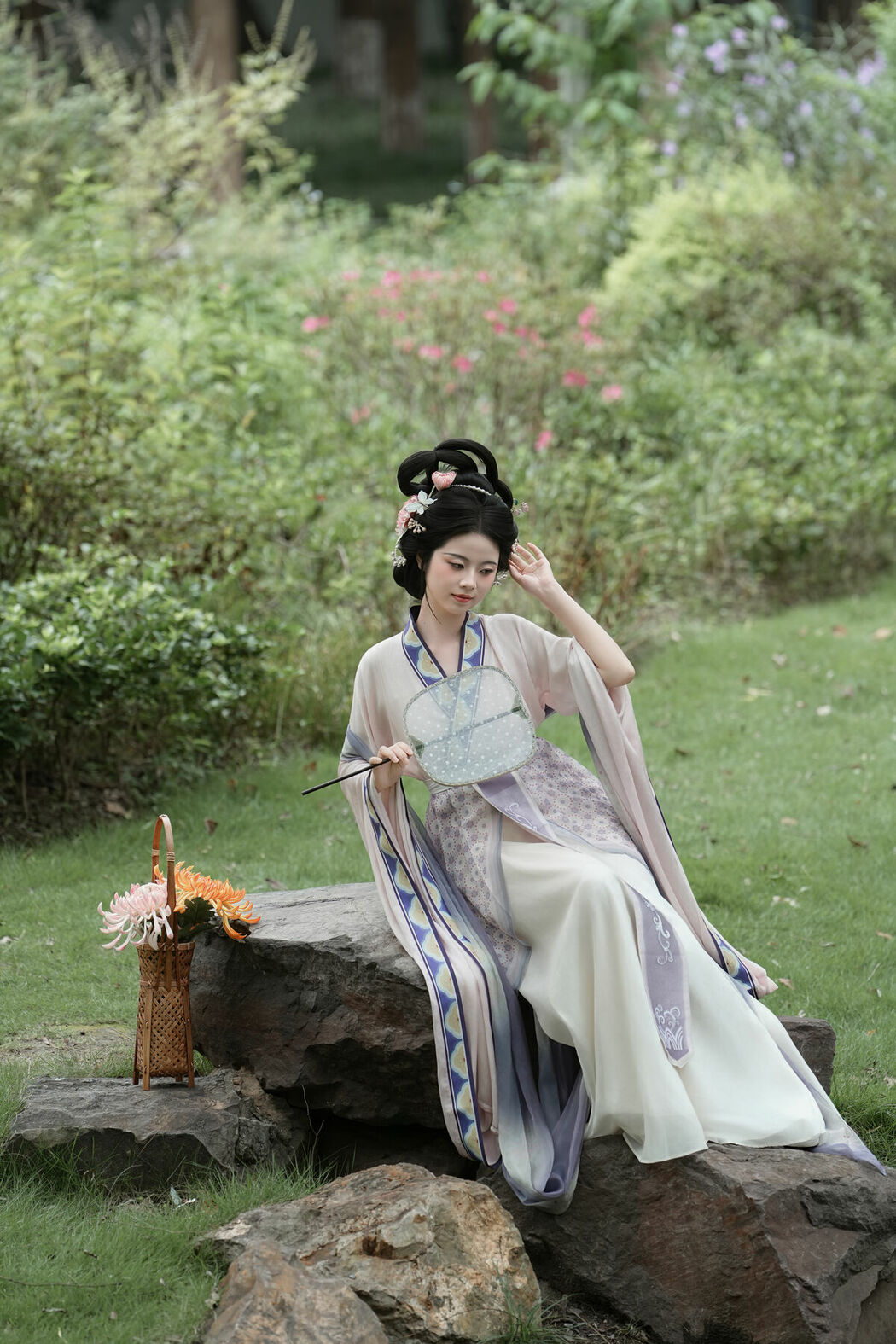 YiTuYu艺图语 Vol.10526 Qi Qi (51P)