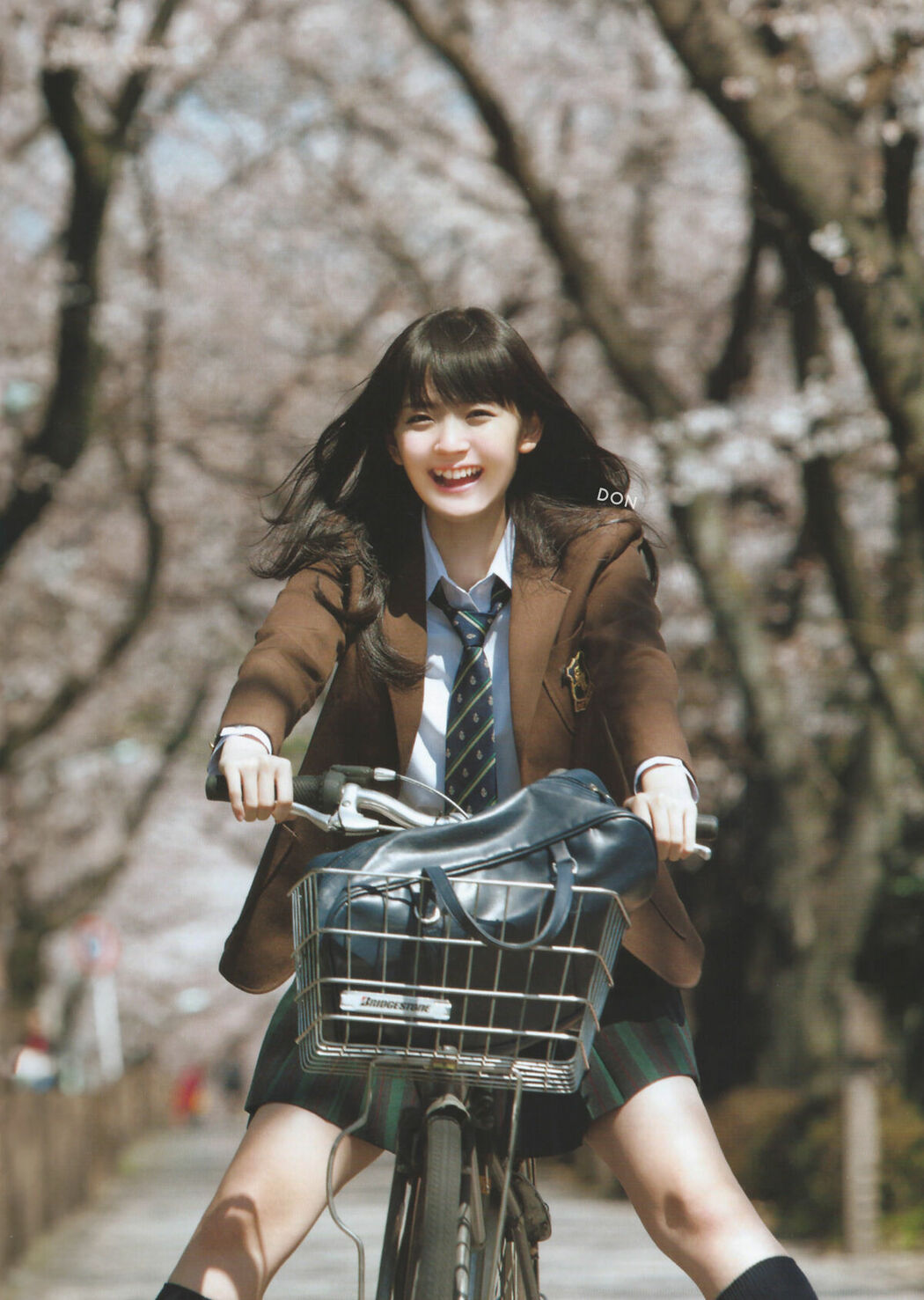 JP Airi Suzuki 鈴木愛理 – 全集 2010-2017 永遠 Part01 (68P)