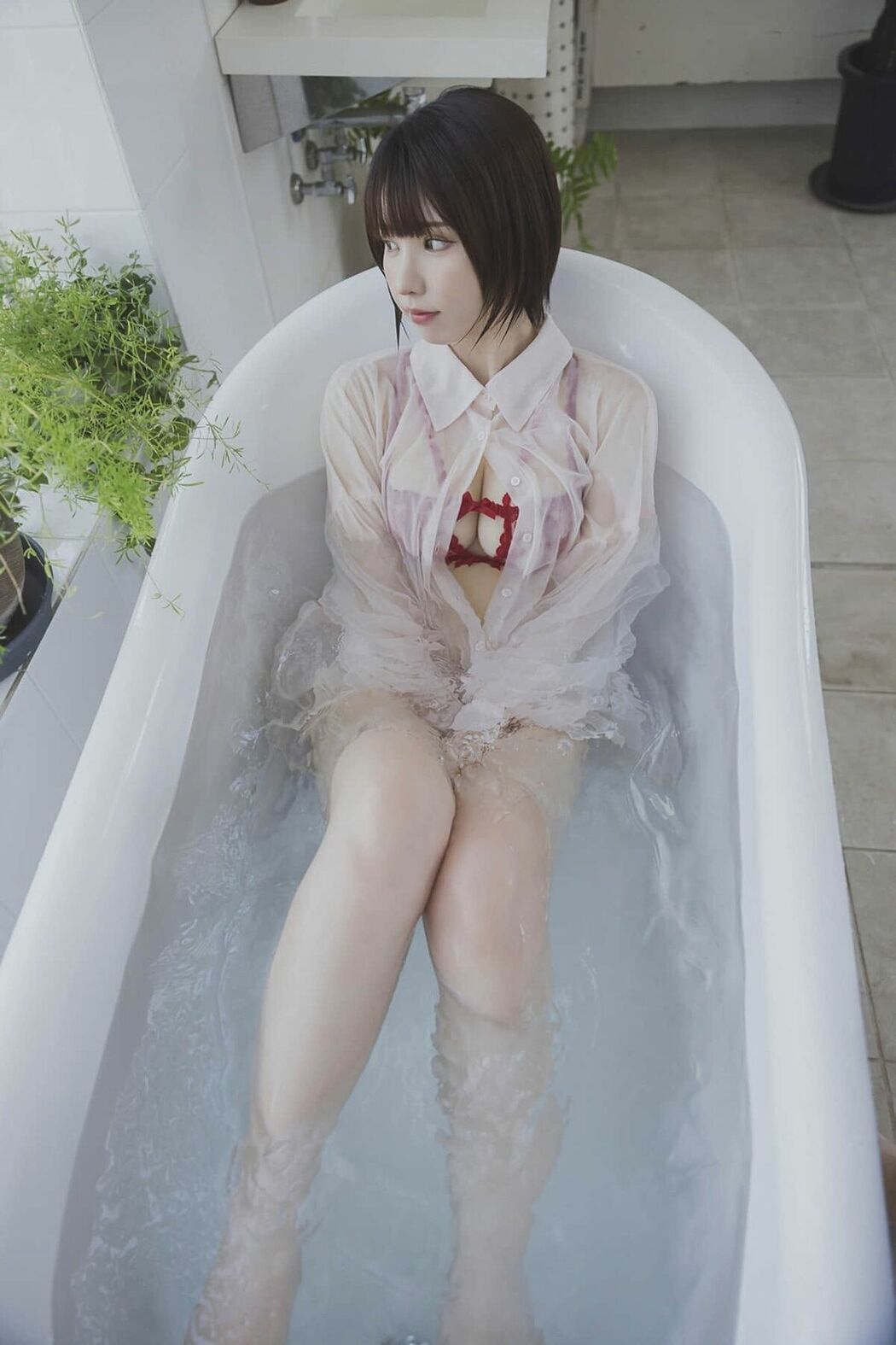 JP Enako えなこ – ヤングガンガンデジタル限定写真集 おとなmode (53P)