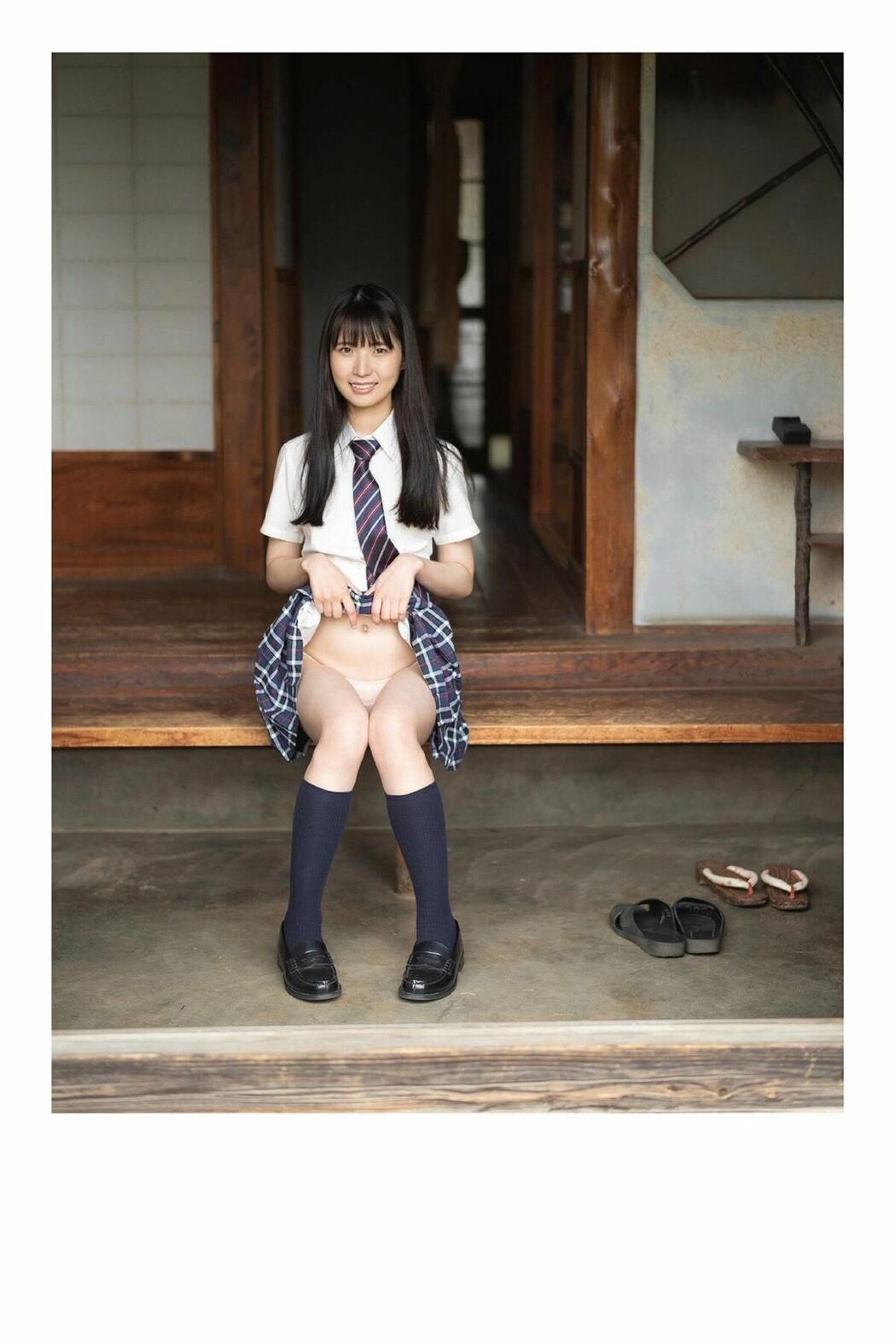 JP PANCHIRA – 全編制服パンチラ写真集 02 (105P)