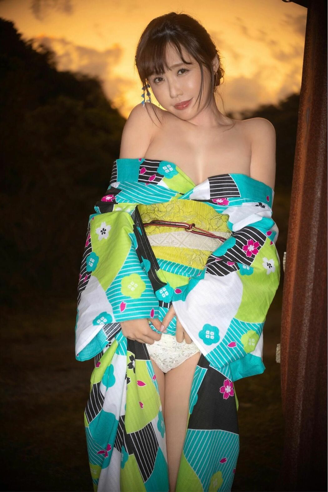 JP PANCHIRA – 全編制服パンチラ写真集 02 (105P)