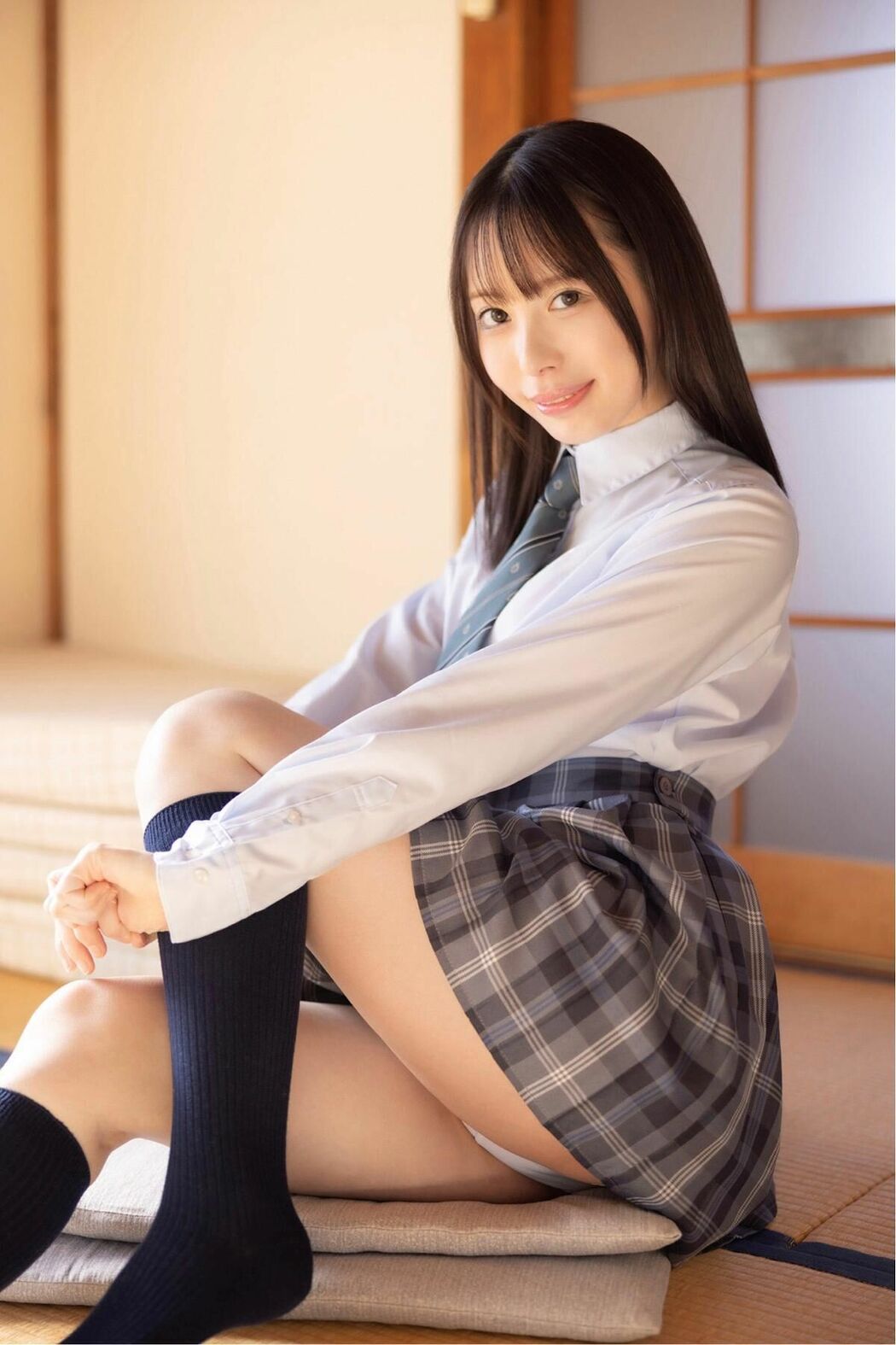 JP PANCHIRA – 全編制服パンチラ写真集 02 (105P)