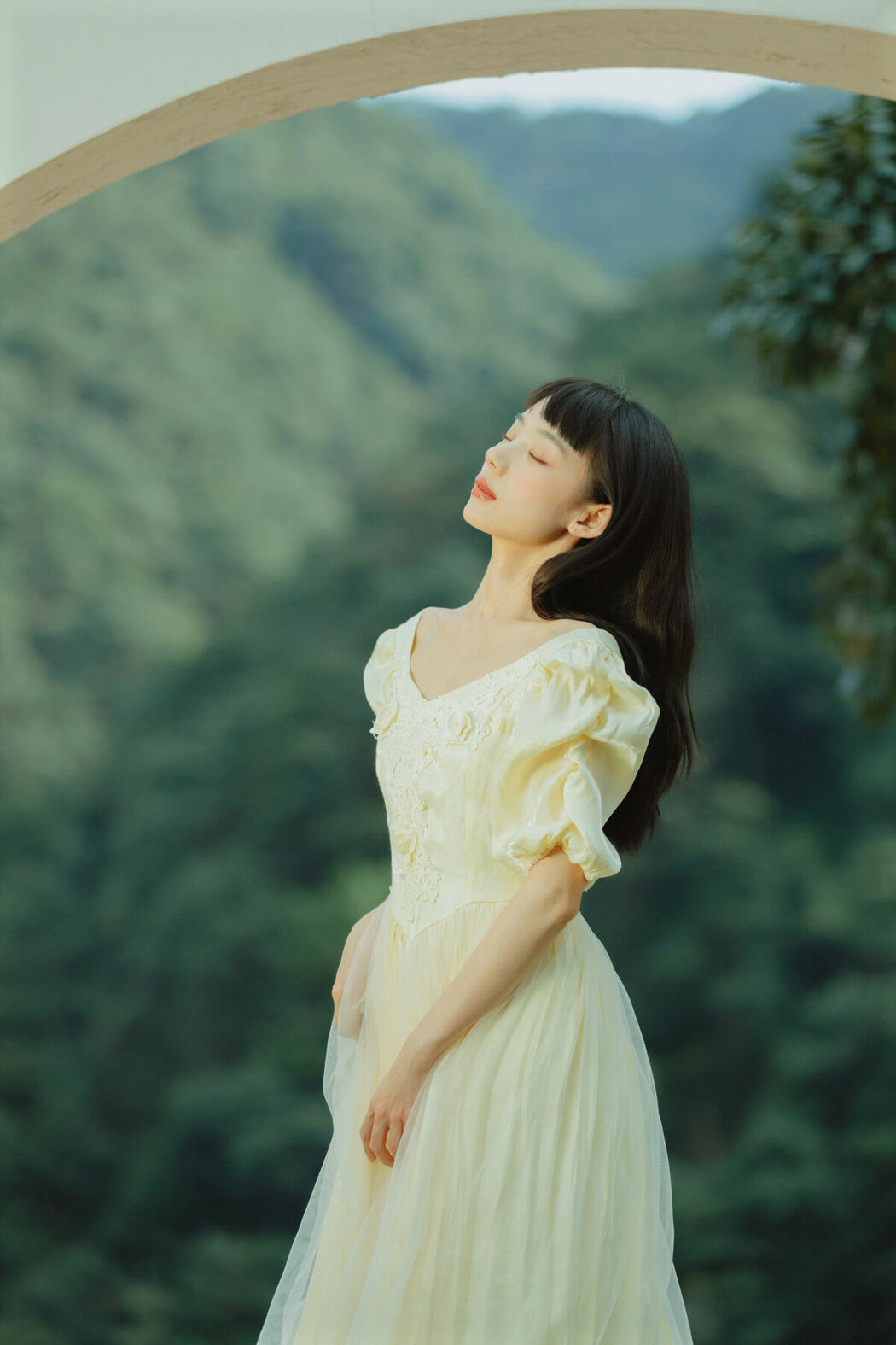 YiTuYu艺图语 Vol.10528 Jia Yue (33P)