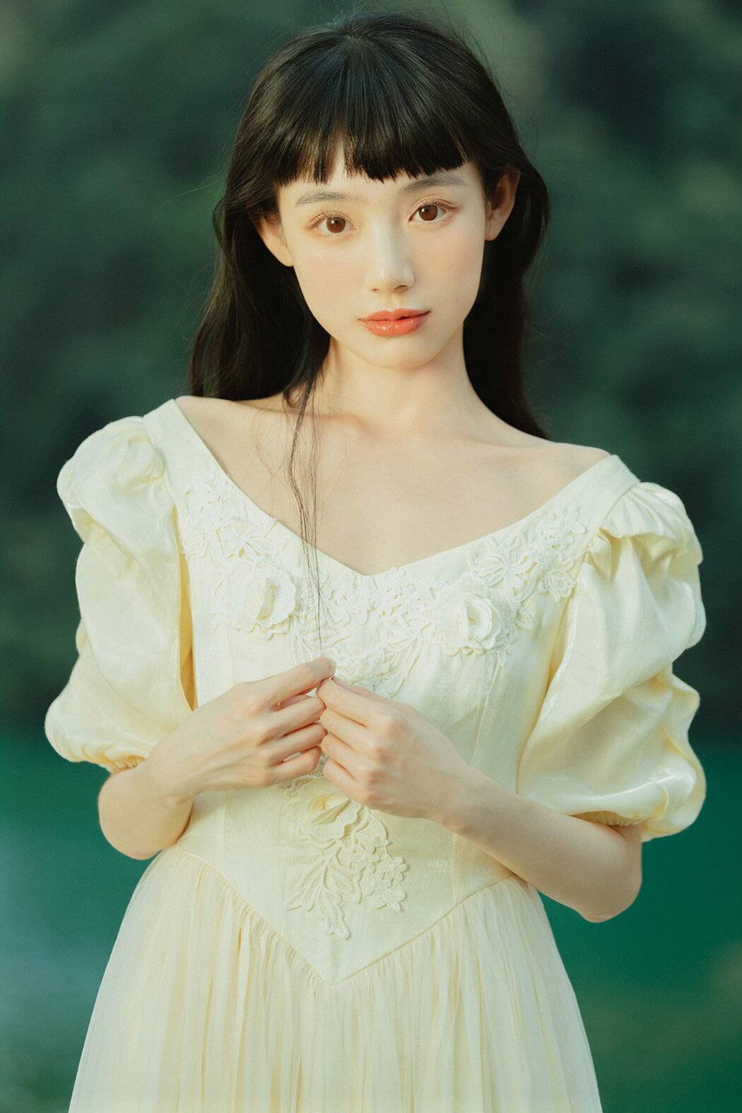 YiTuYu艺图语 Vol.10528 Jia Yue (33P) Cover Photo