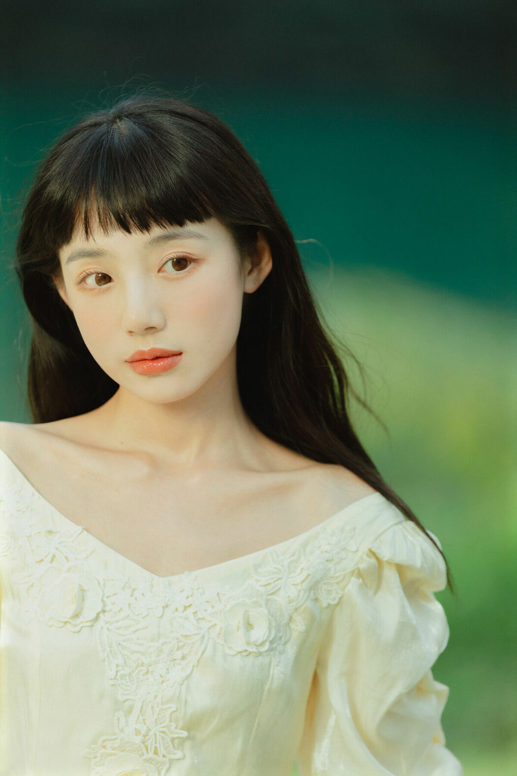 YiTuYu艺图语 Vol.10528 Jia Yue (33P)
