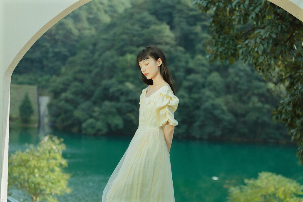 YiTuYu艺图语 Vol.10528 Jia Yue (33P)