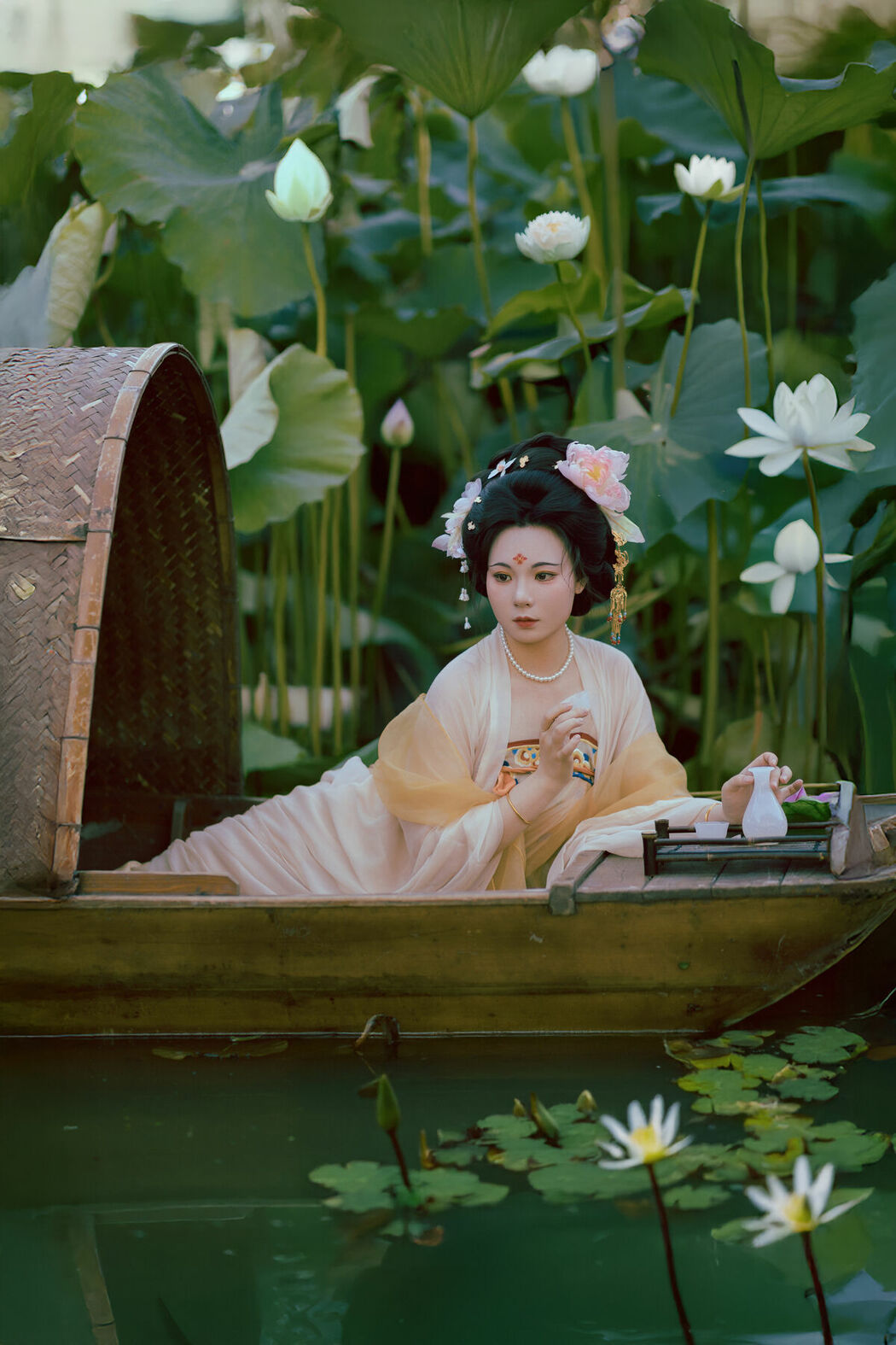 YiTuYu艺图语 Vol.10530 Mu Ye Yu Zhi Bo Bo Cai (19P)