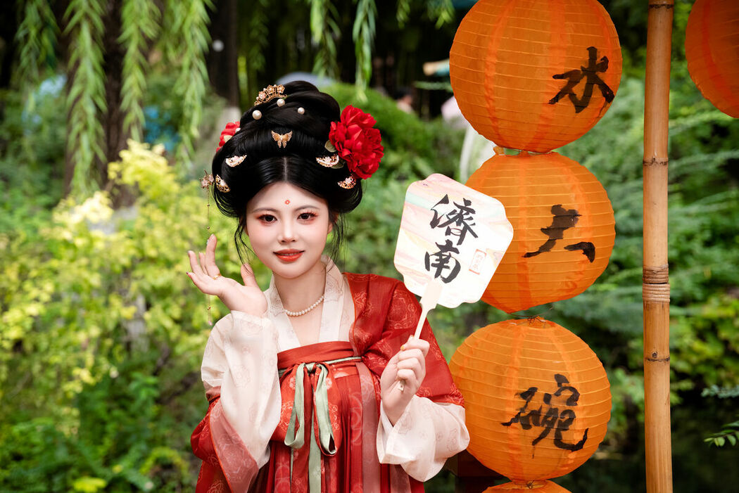 YiTuYu艺图语 Vol.10532 Yi Ming (30P)