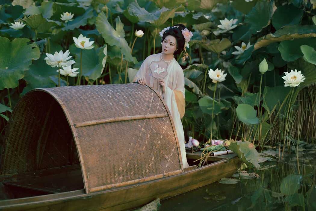 YiTuYu艺图语 Vol.10530 Mu Ye Yu Zhi Bo Bo Cai (19P)