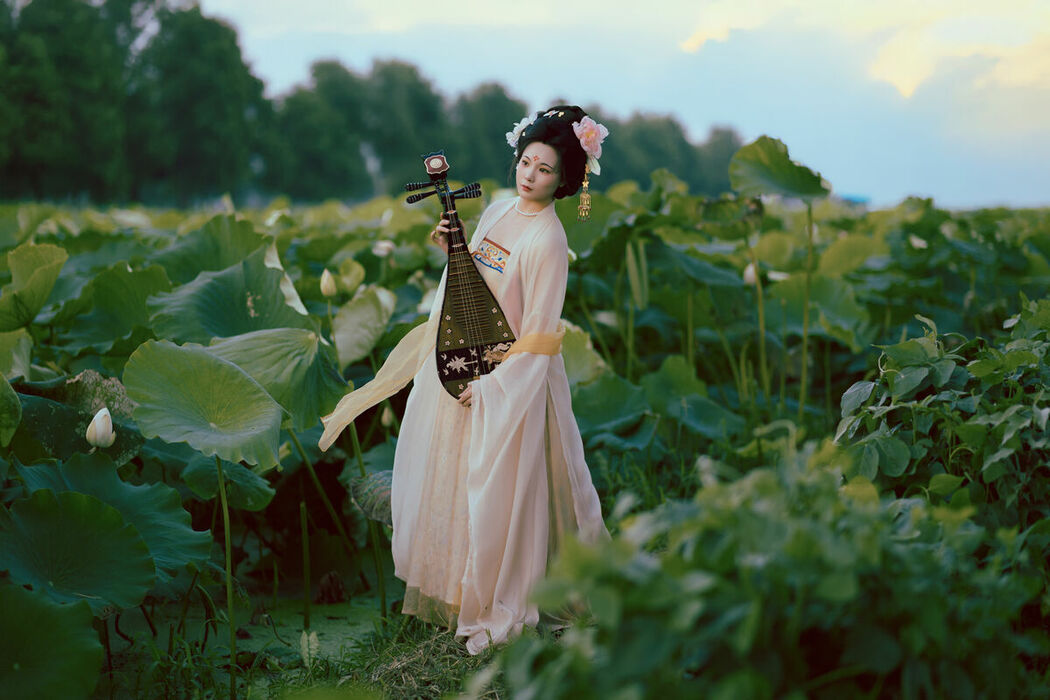 YiTuYu艺图语 Vol.10530 Mu Ye Yu Zhi Bo Bo Cai (19P)