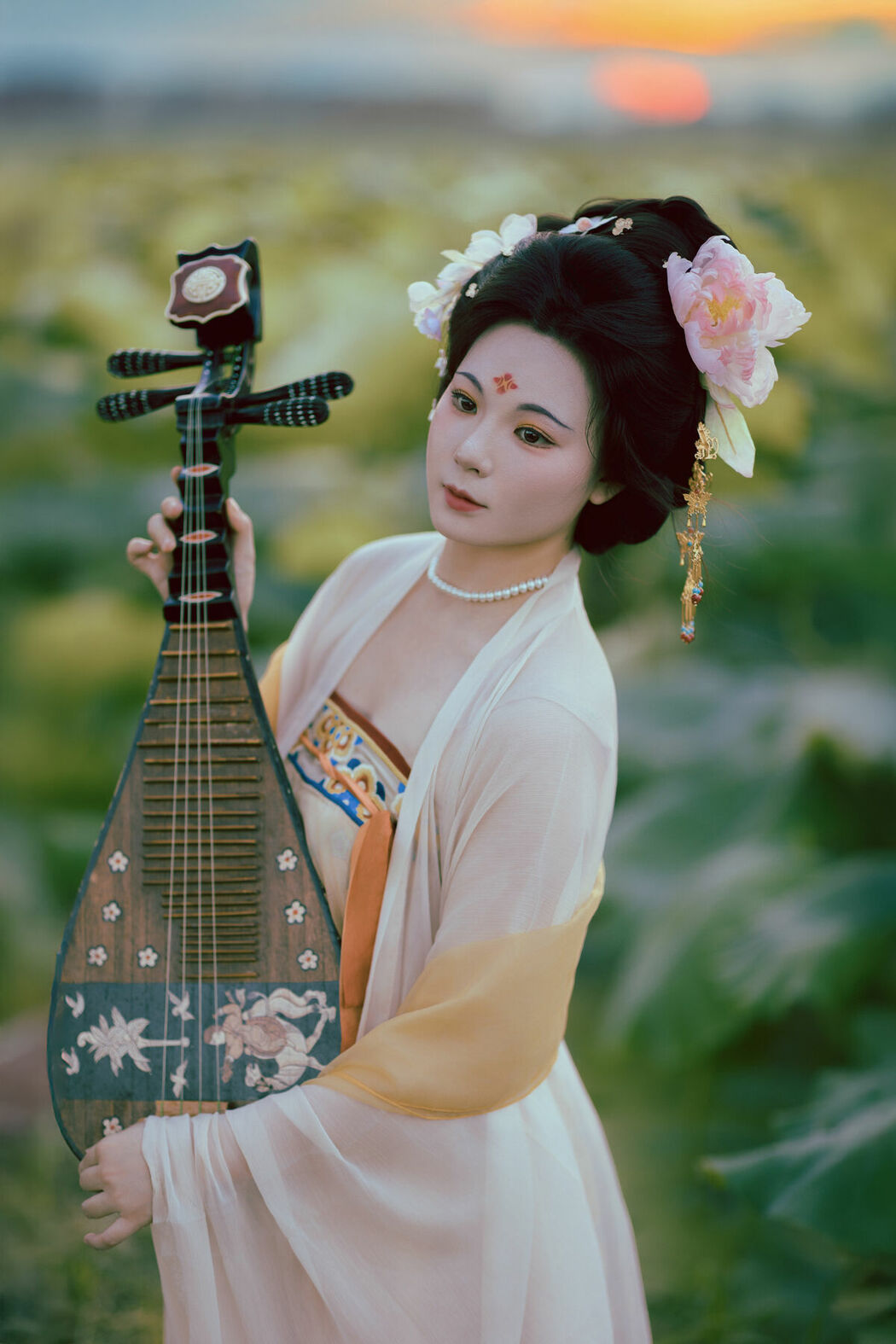 YiTuYu艺图语 Vol.10530 Mu Ye Yu Zhi Bo Bo Cai (19P)