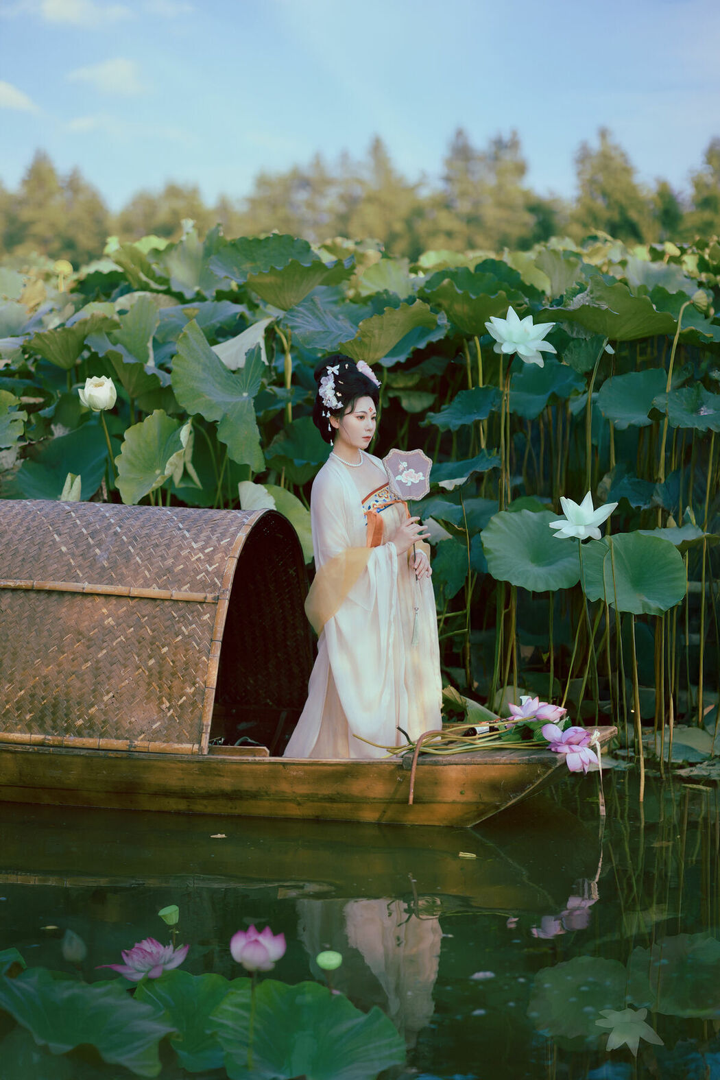 YiTuYu艺图语 Vol.10530 Mu Ye Yu Zhi Bo Bo Cai (19P)