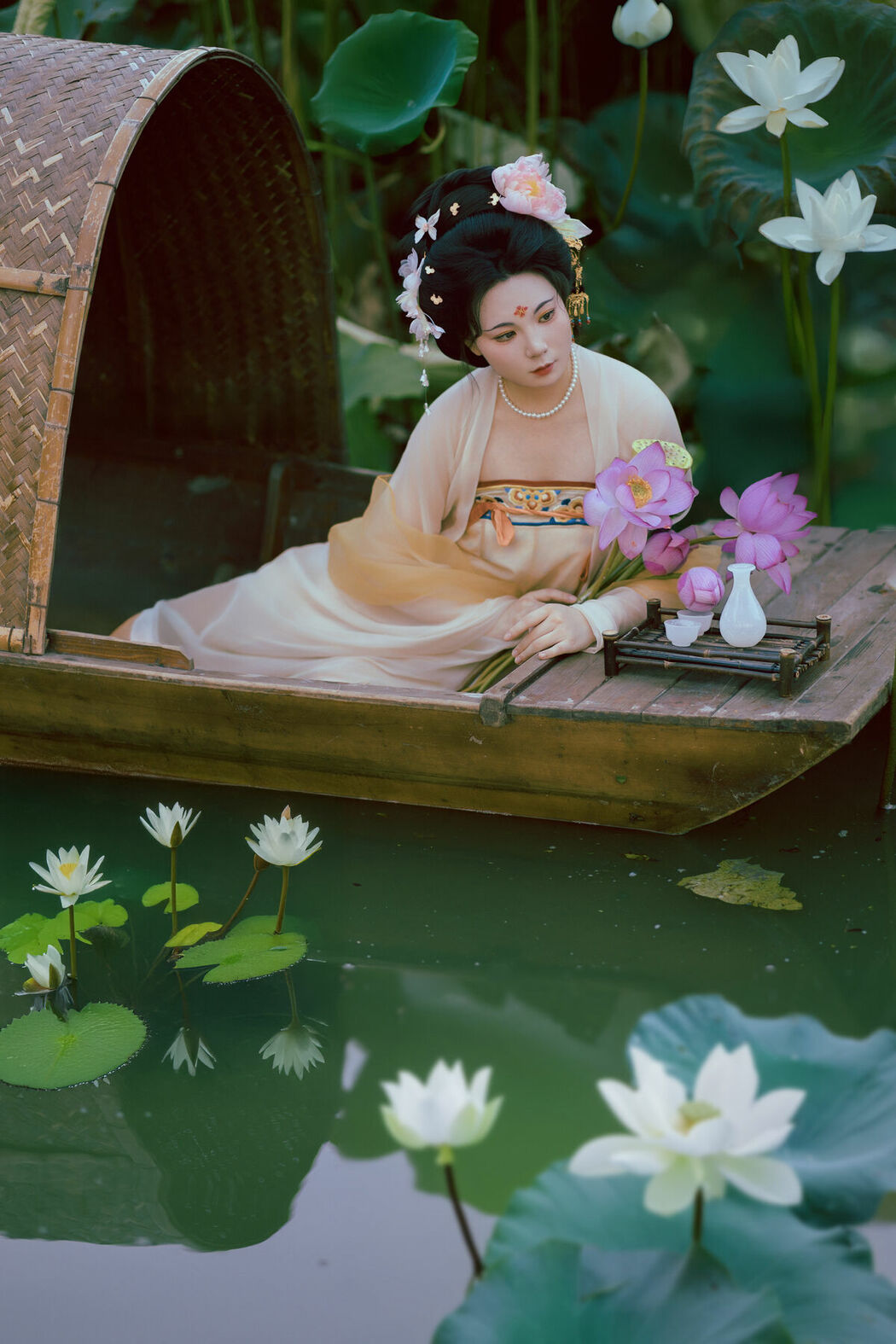 YiTuYu艺图语 Vol.10530 Mu Ye Yu Zhi Bo Bo Cai (19P)