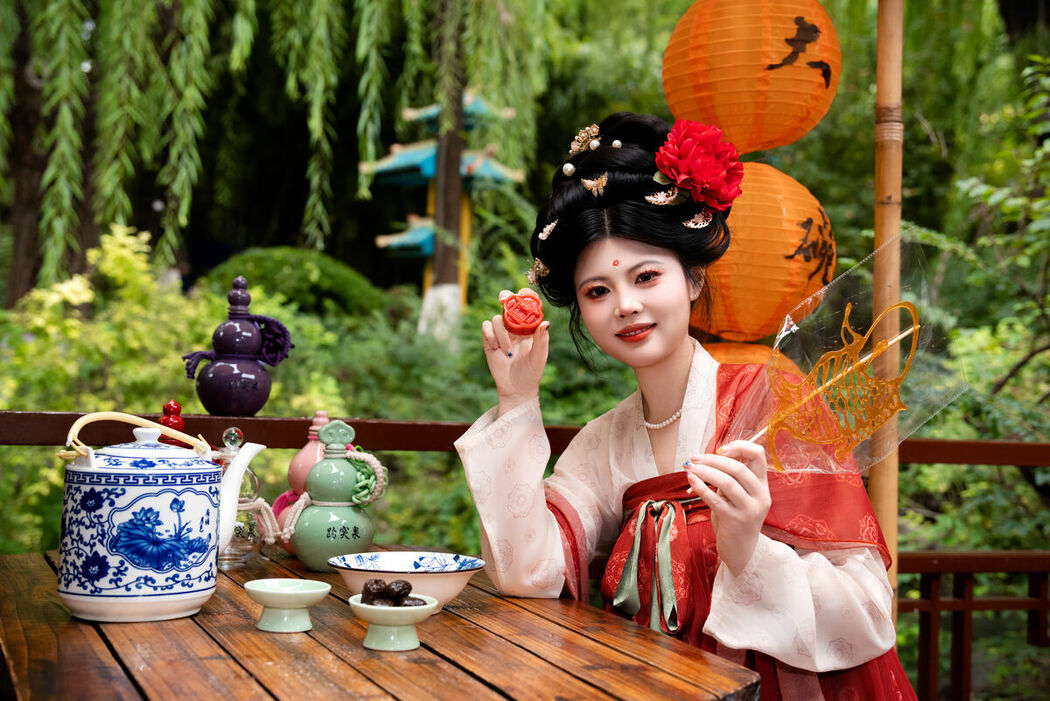 YiTuYu艺图语 Vol.10532 Yi Ming (30P)