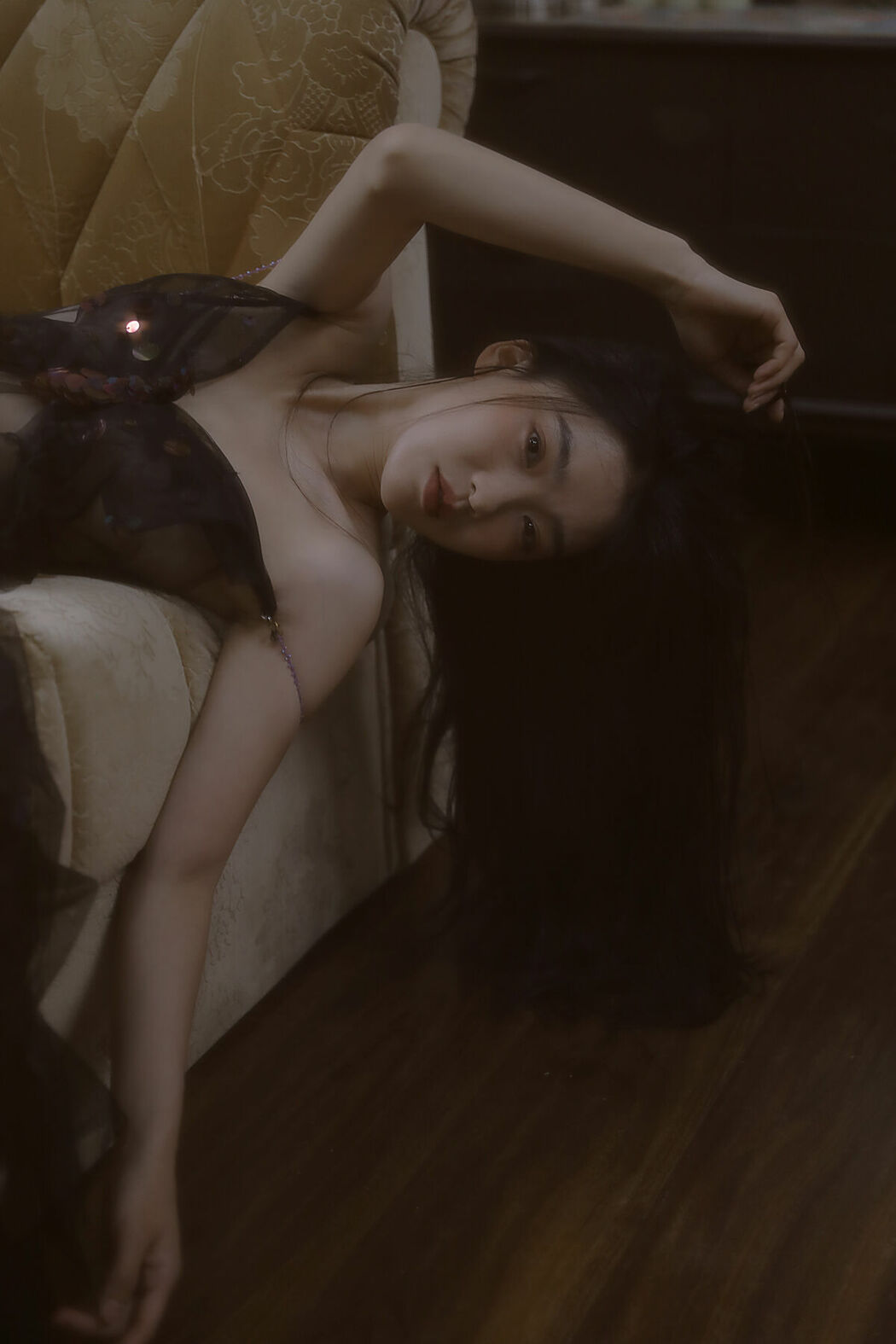 YiTuYu艺图语 Vol.10534 Guo Rong Di Hai Jiao (10P)