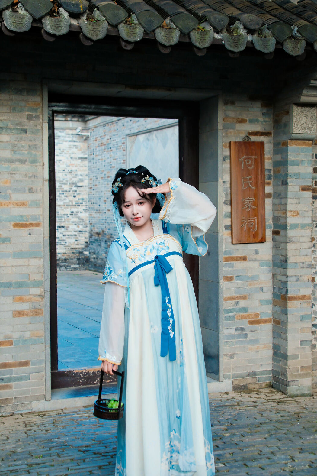 YiTuYu艺图语 Vol.10536 Yi Ming (10P)
