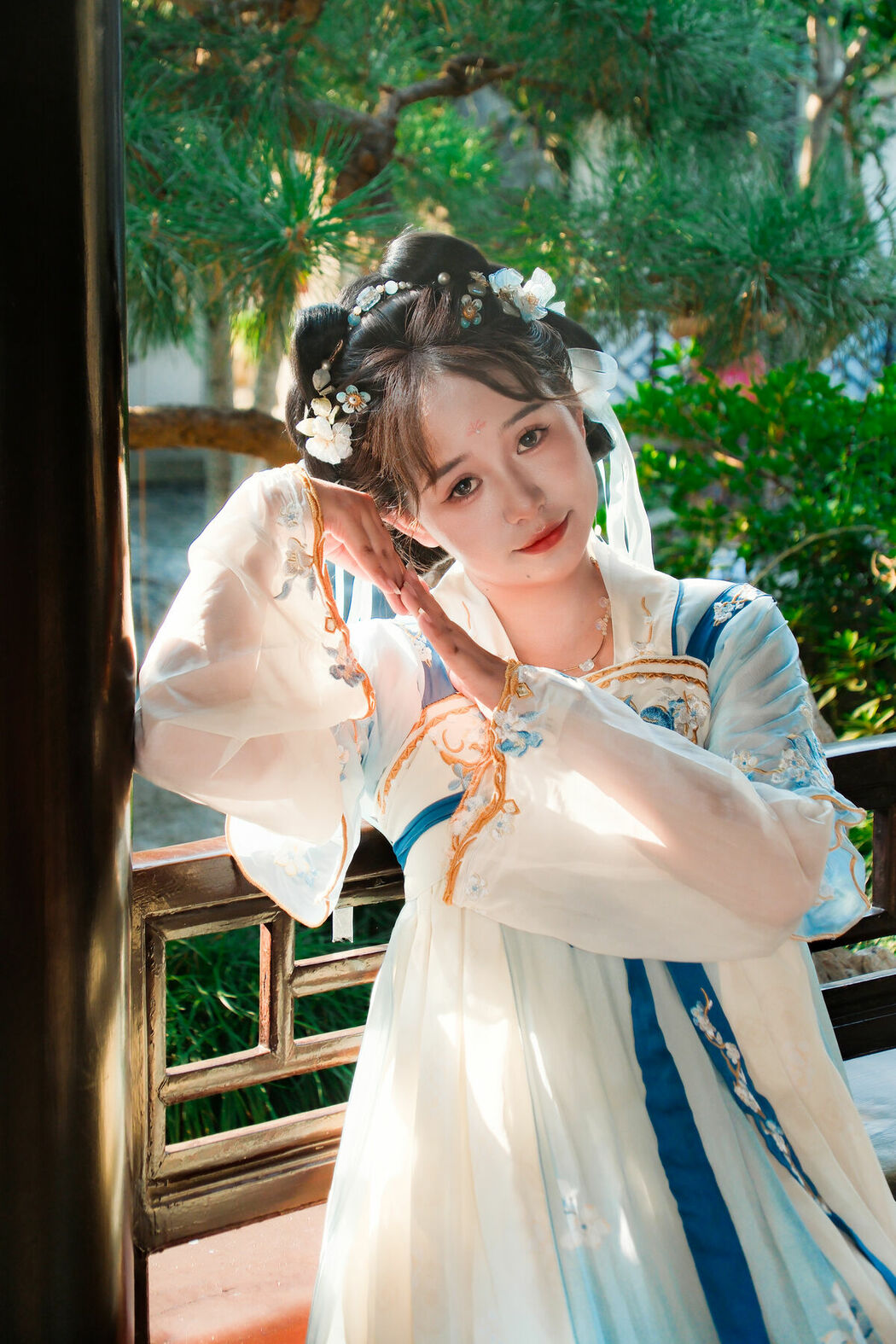 YiTuYu艺图语 Vol.10536 Yi Ming (10P)