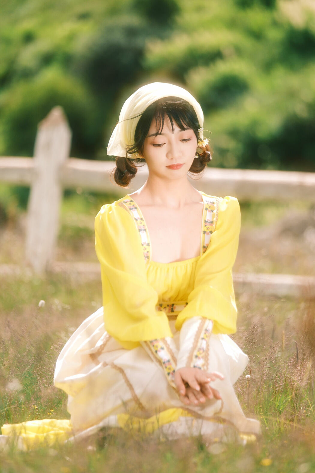 YiTuYu艺图语 Vol.10540 Ting Ting (16P)