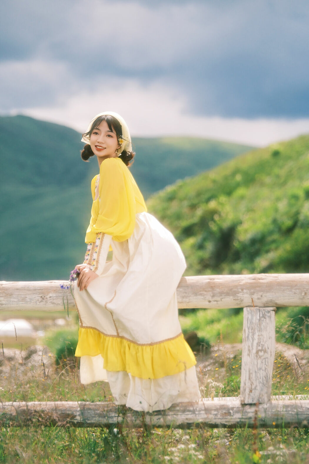 YiTuYu艺图语 Vol.10540 Ting Ting (16P)