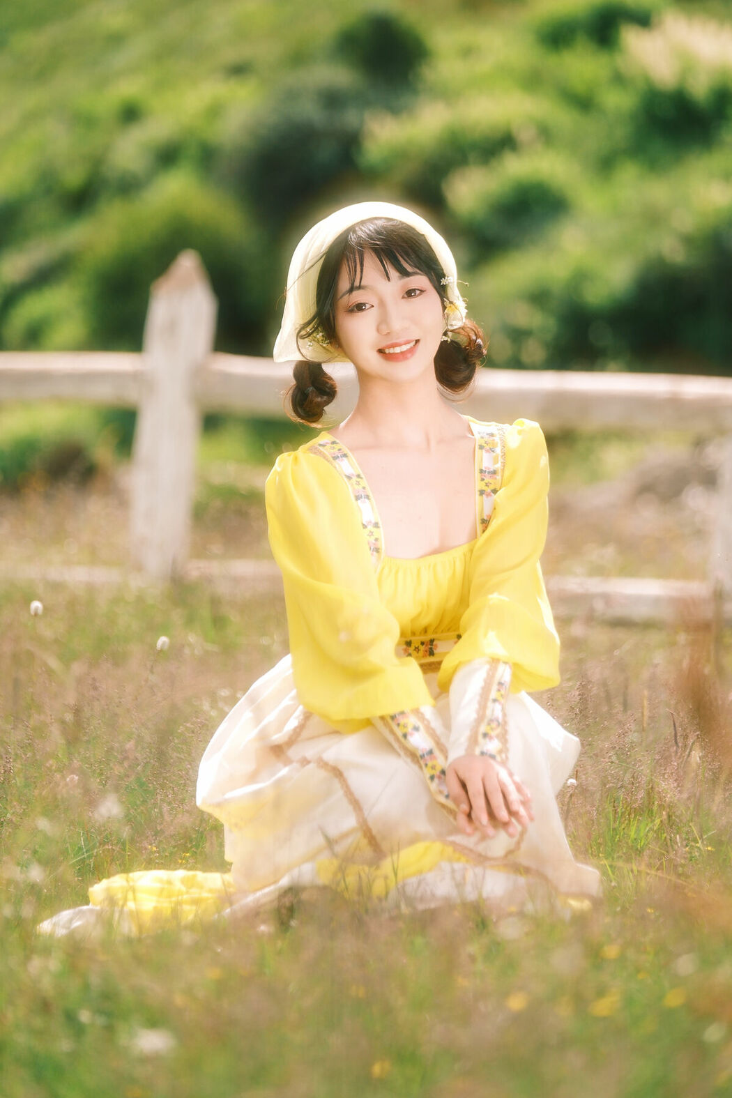 YiTuYu艺图语 Vol.10540 Ting Ting (16P)