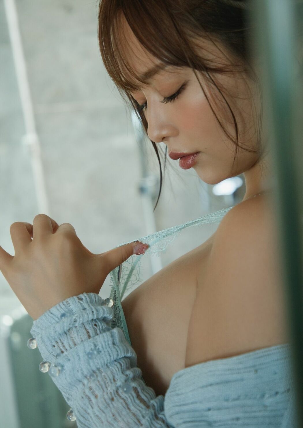 JP Yuka Iguchi 井口裕香 – デジタル版限定55ページ増 カレンダーブック2025420263 週プレ PHOTO BOOK (75P)