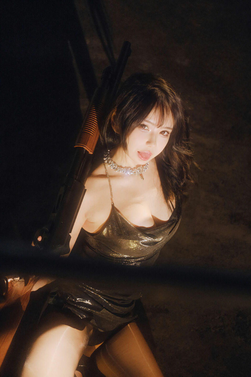 Coser@Tina很妖孽呀 – 夜色连衣裙 (38P)