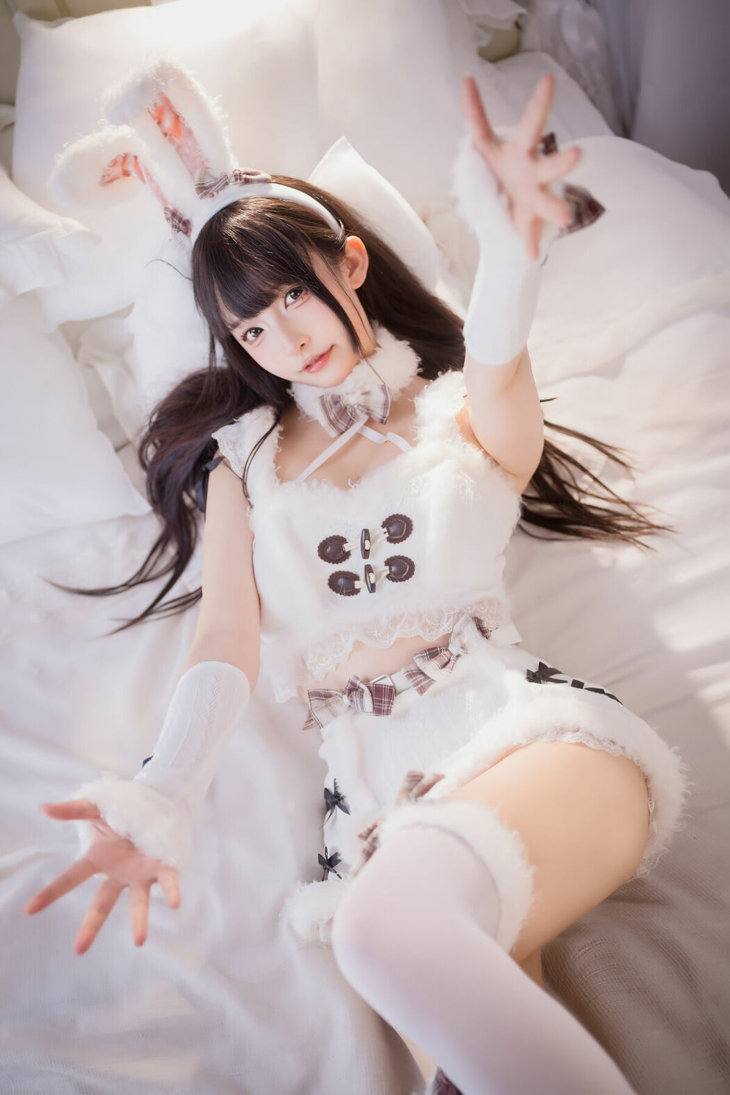 Coser@神楽坂真冬 – 毛绒白兔 (76P)