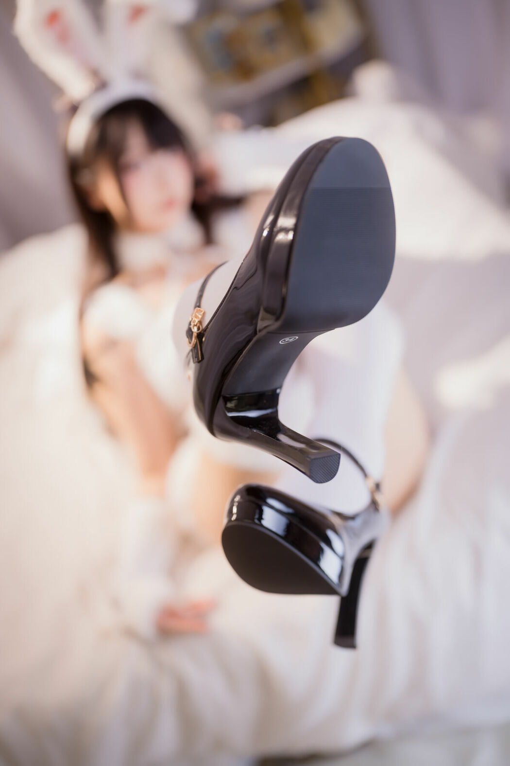 Coser@神楽坂真冬 – 毛绒白兔 (76P)