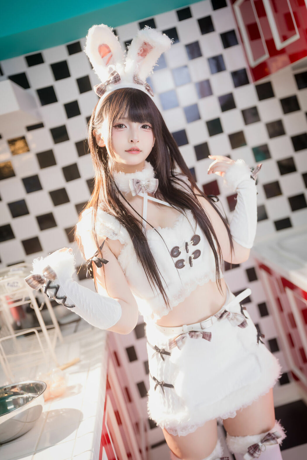 Coser@神楽坂真冬 – 毛绒白兔 (76P)