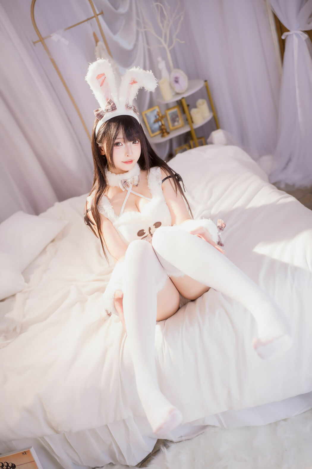 Coser@神楽坂真冬 – 毛绒白兔 (76P)