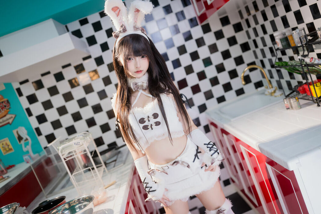 Coser@神楽坂真冬 – 毛绒白兔 (76P)