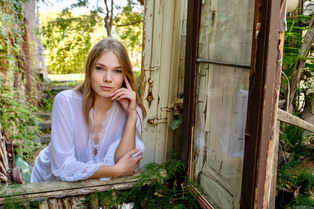 MetArt Luise – Sheer Temptation Part01 (62P)