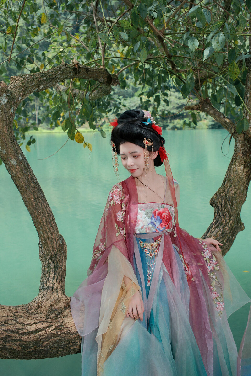 YiTuYu艺图语 Vol.10541 Yi Xin (28P)