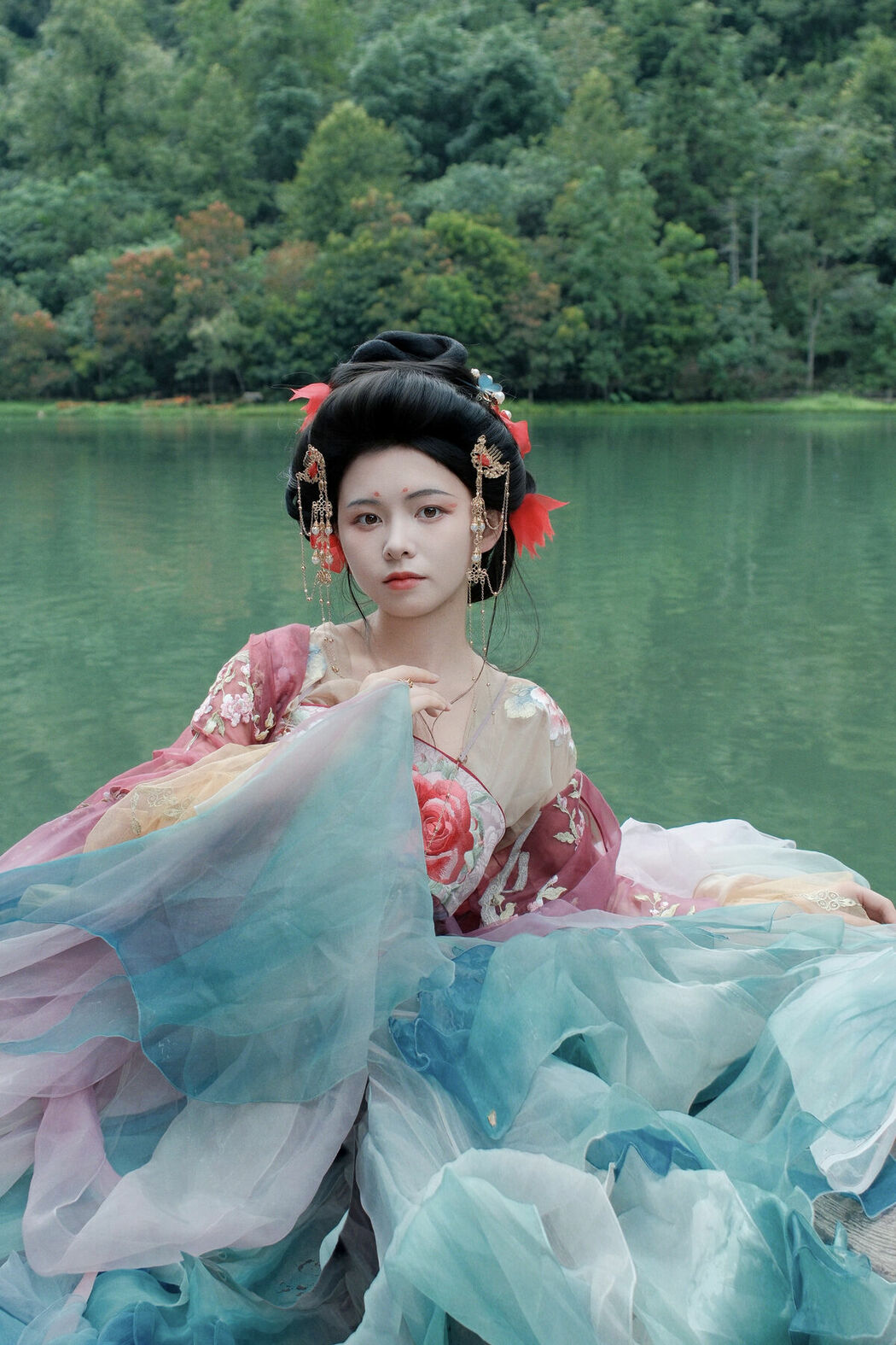 YiTuYu艺图语 Vol.10541 Yi Xin (28P)