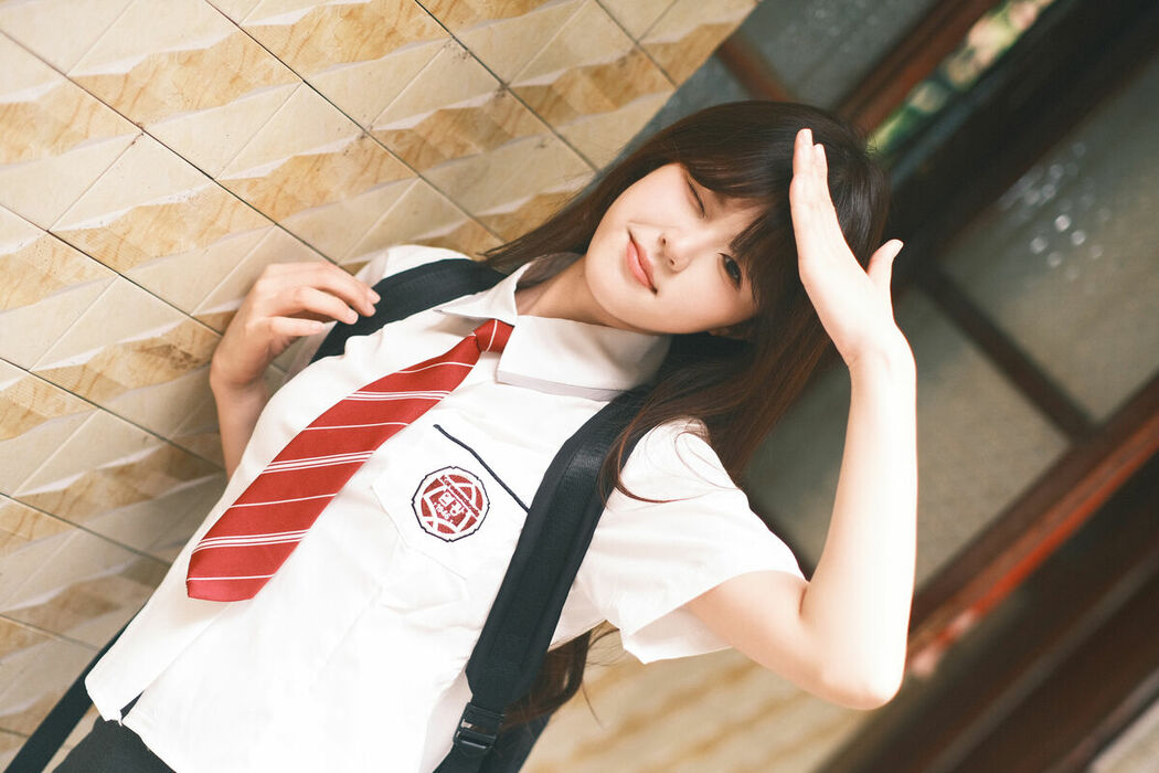 YiTuYu艺图语 Vol.10544 Ke Ai Duo (24P)