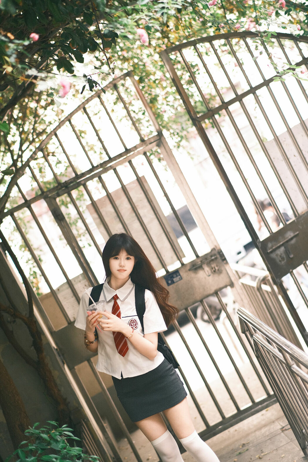 YiTuYu艺图语 Vol.10544 Ke Ai Duo (24P)