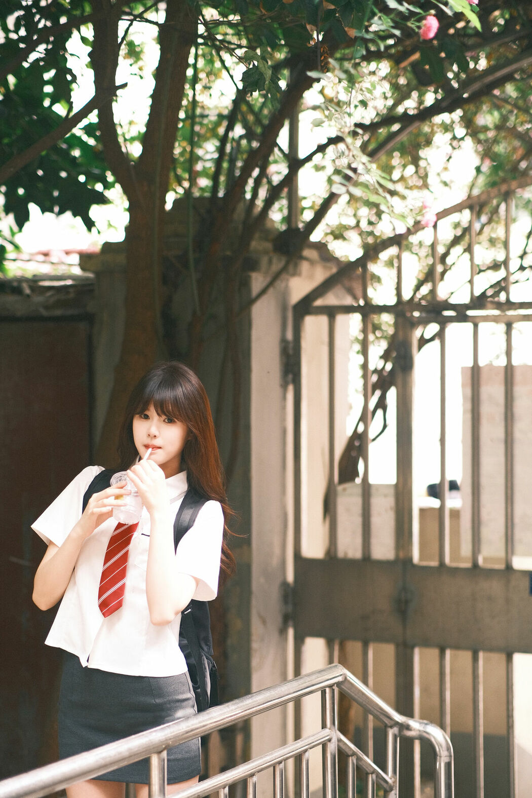 YiTuYu艺图语 Vol.10544 Ke Ai Duo (24P)