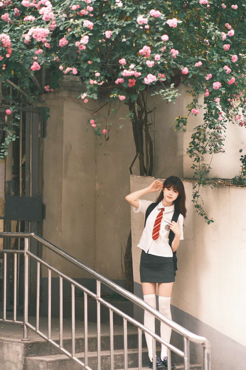 YiTuYu艺图语 Vol.10544 Ke Ai Duo (24P)