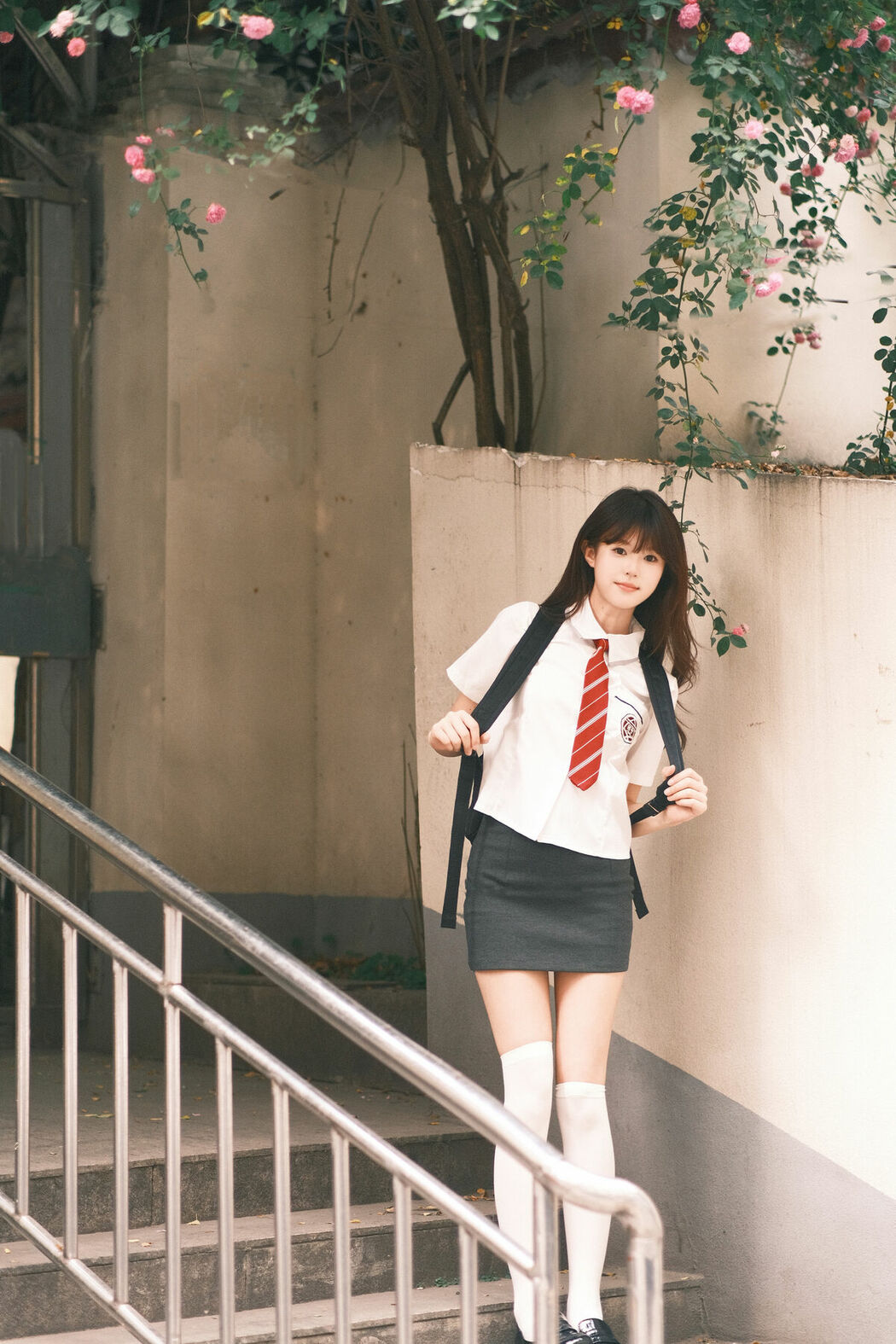 YiTuYu艺图语 Vol.10544 Ke Ai Duo (24P)