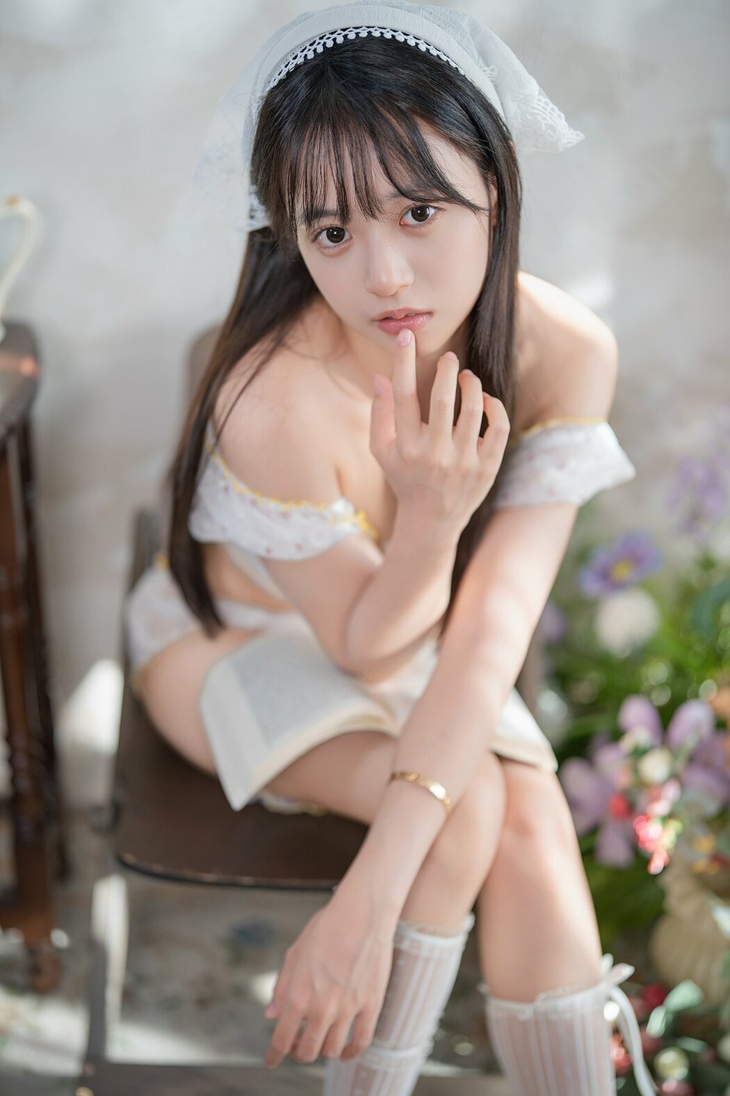 YiTuYu艺图语 Vol.10547 Xiao Yi (47P) Cover Photo