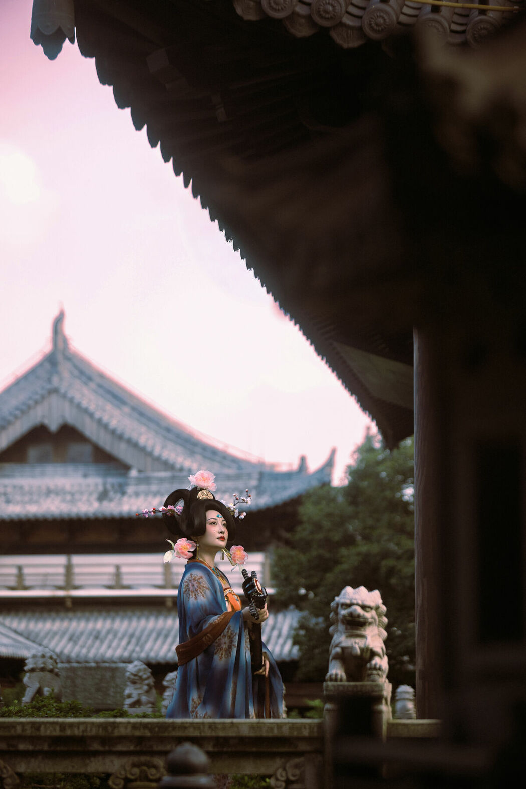 YiTuYu艺图语 Vol.10545 Yue Ye Wei Yang (48P)