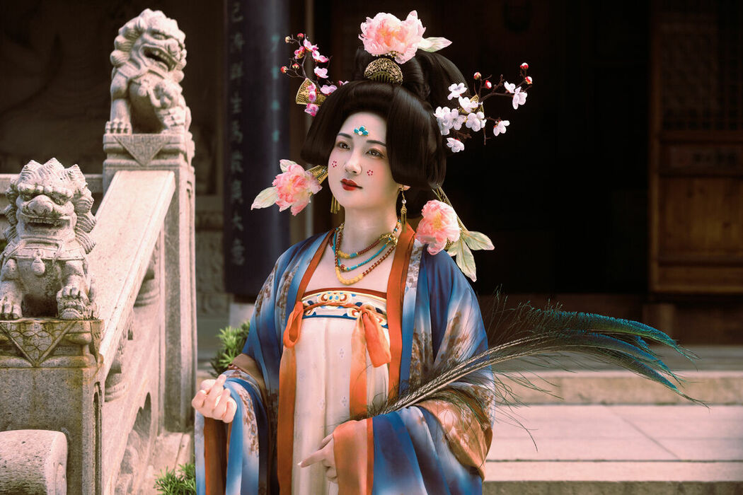 YiTuYu艺图语 Vol.10545 Yue Ye Wei Yang (48P)