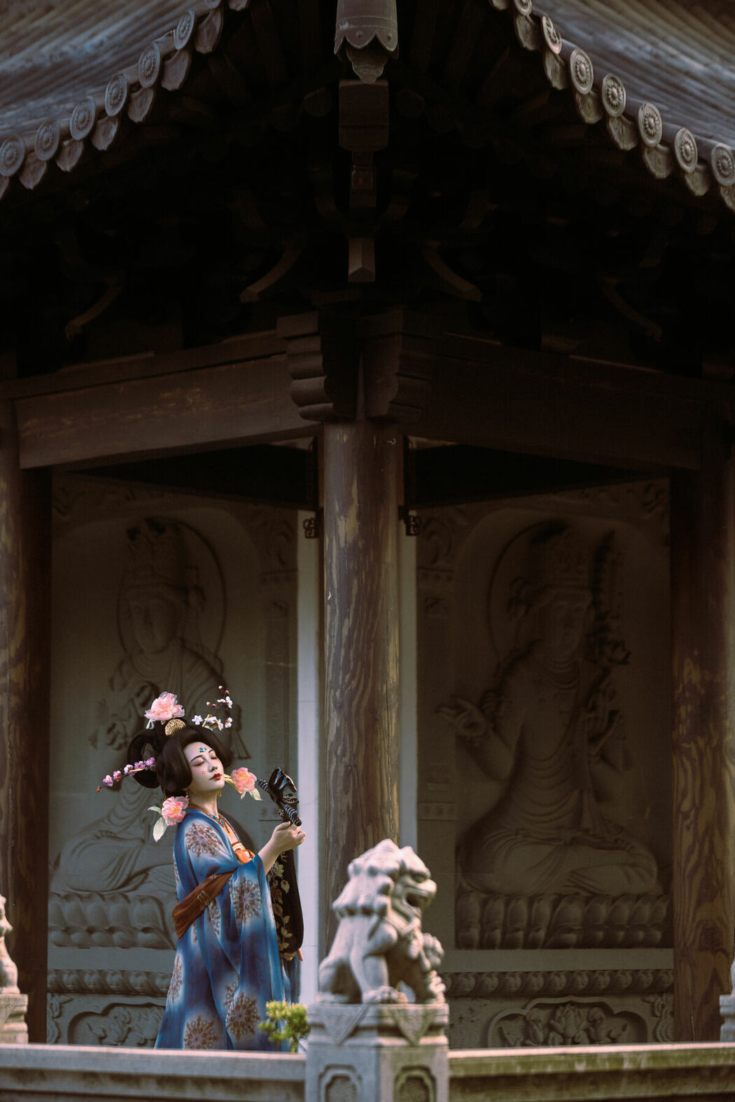 YiTuYu艺图语 Vol.10545 Yue Ye Wei Yang (48P)