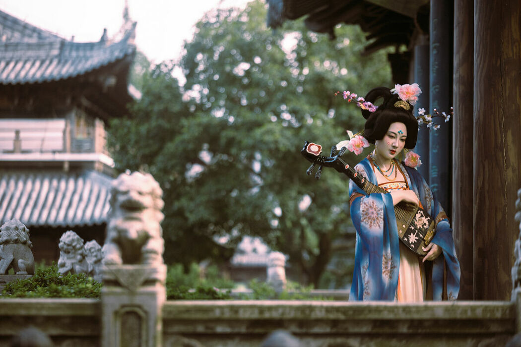 YiTuYu艺图语 Vol.10545 Yue Ye Wei Yang (48P)
