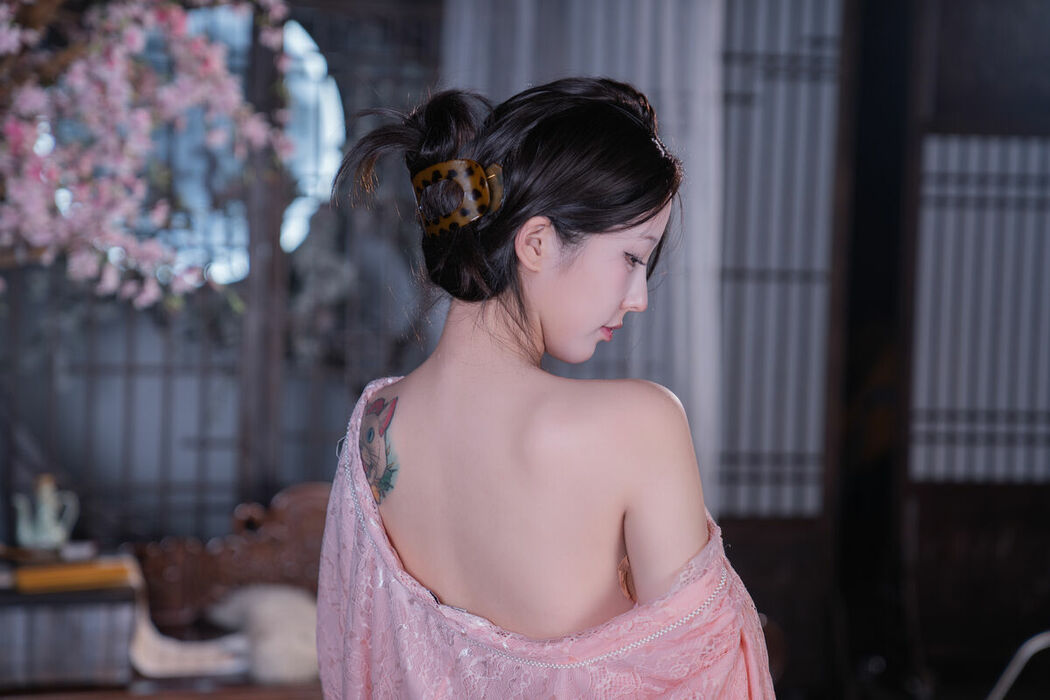 YiTuYu艺图语 Vol.10550 KK Hao E (54P)